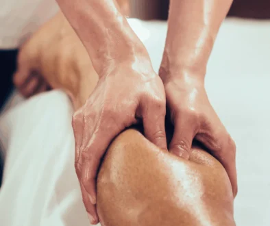 Liberação Miofascial é uma técnica indicada para várias condições relacionadas à dor muscular e ao movimento restrito. Massagem Desportiva